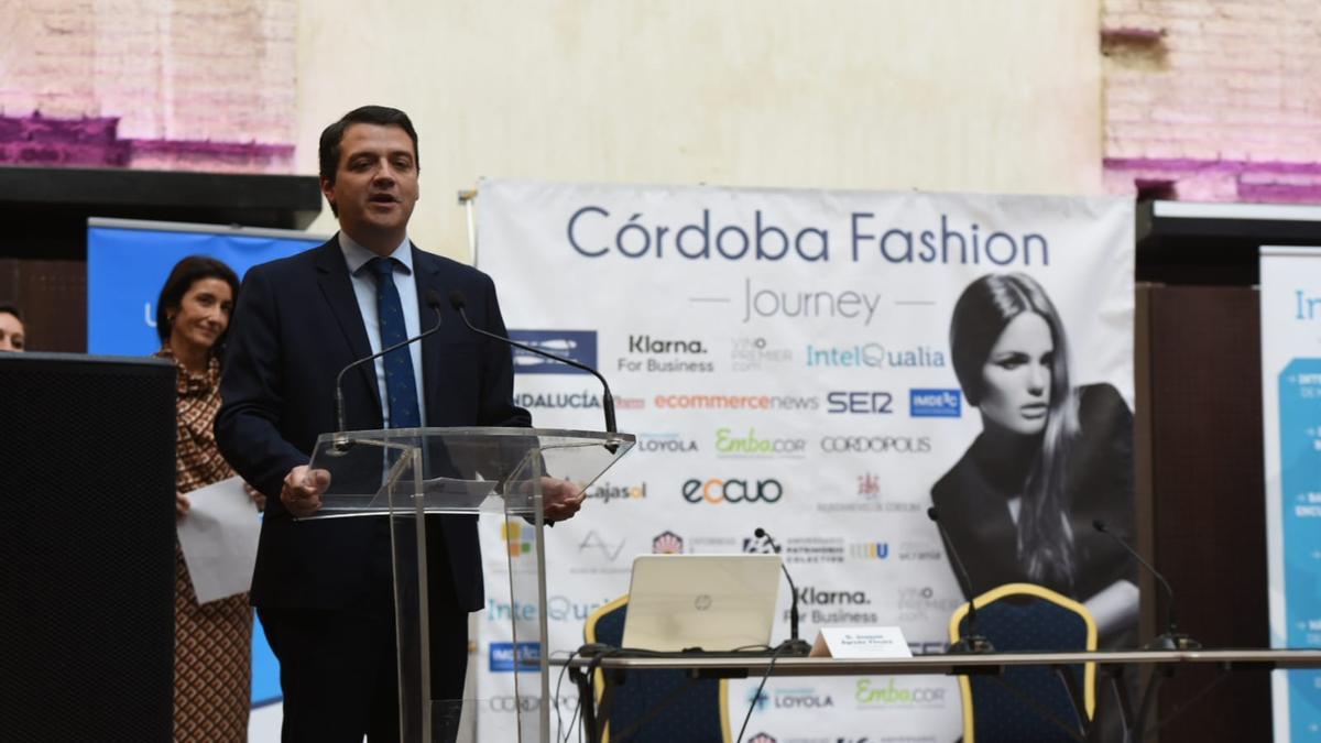 El alcalde de Córdoba, José María Bellido, inaugura la &#039;Córdoba Fashion Journey&#039; en la Sala Orive
