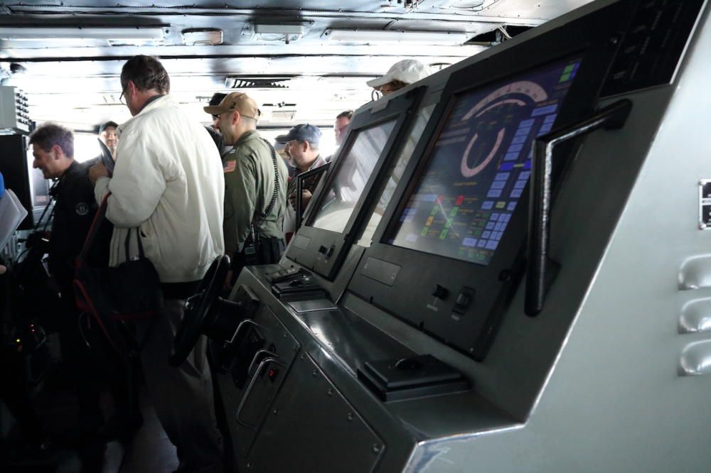 Visita al portaaviones 'USS Abraham Lincoln', de visita en Palma