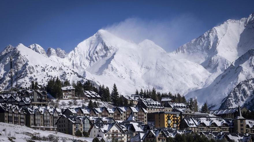 El Pirineo de Aragón pone fecha al final de su temporada de esquí: confirmado cuándo cerrará cada estación