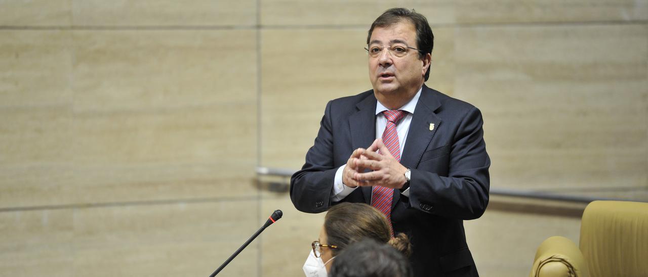 Guillermo Fernández Vara durante una intervención en la Asamblea de Extremadura.