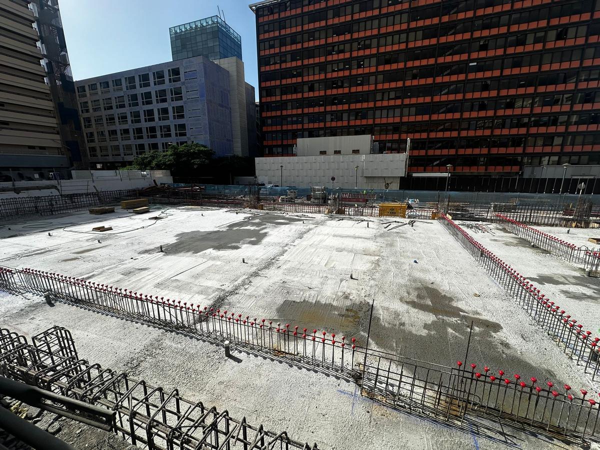 Zona reservada para la piscina, que pasará a estar a cota de calle.