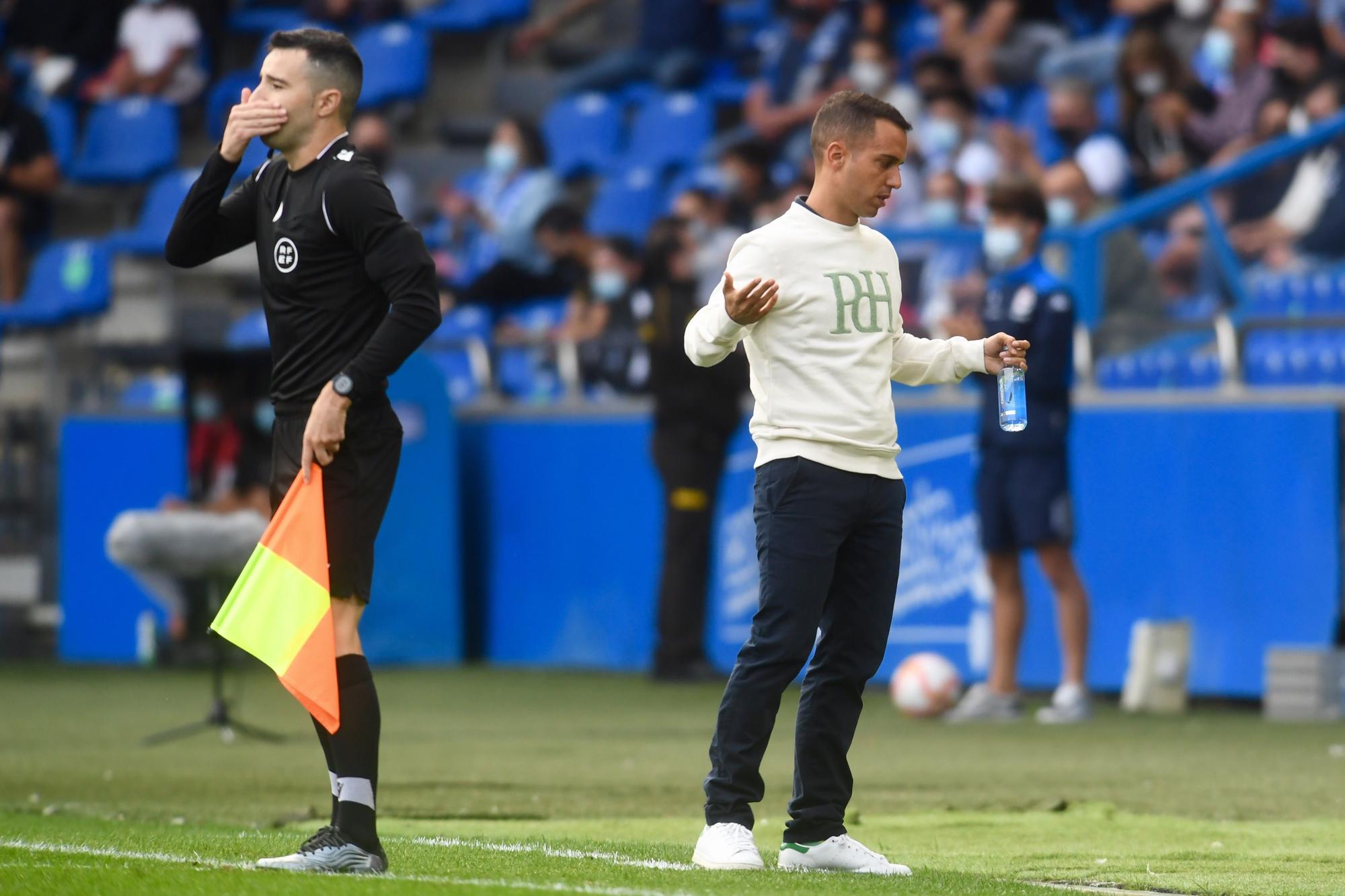 El Deportivo le gana al Badajoz y sigue de líder