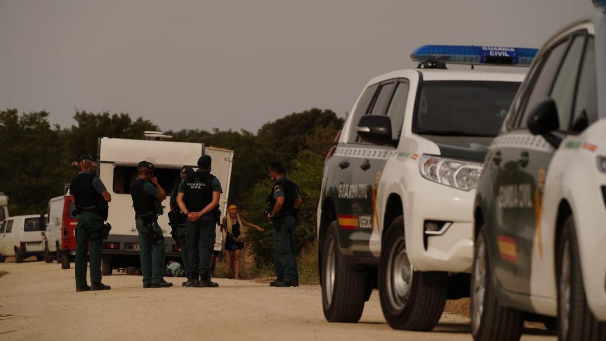 Impresionante despliegue de Guardia Civil para controlar la fiesta rave en Argusino.