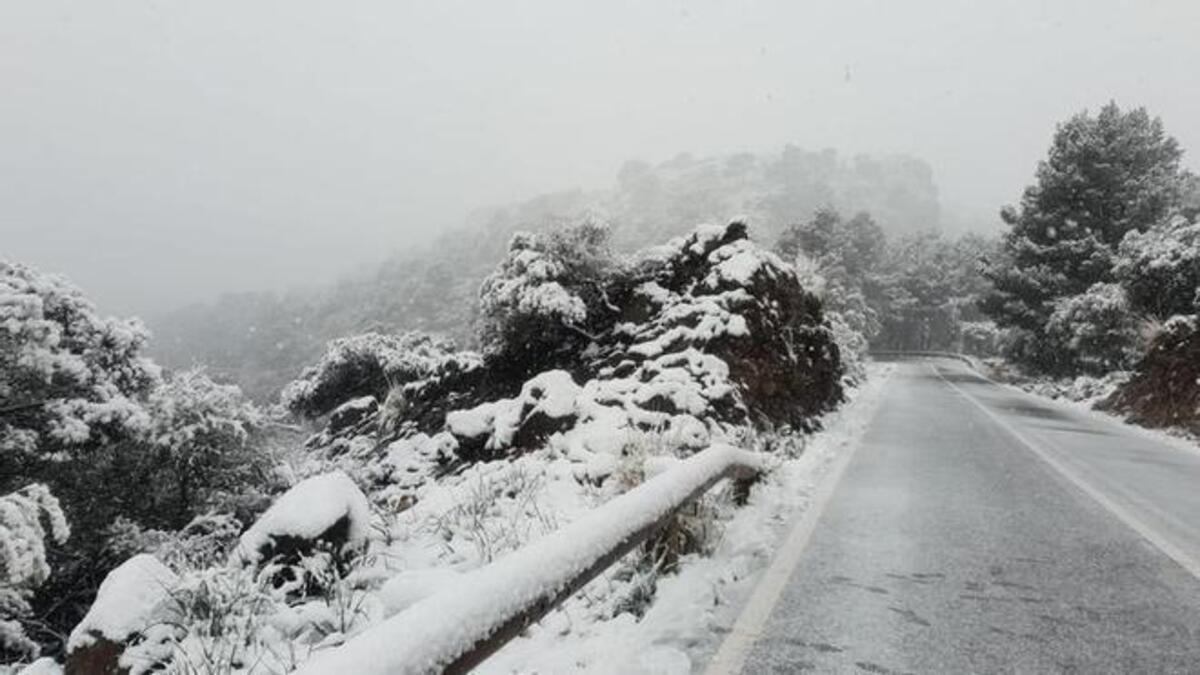 Una imagen de la Serra de Tramuntana cubierta de nieve.