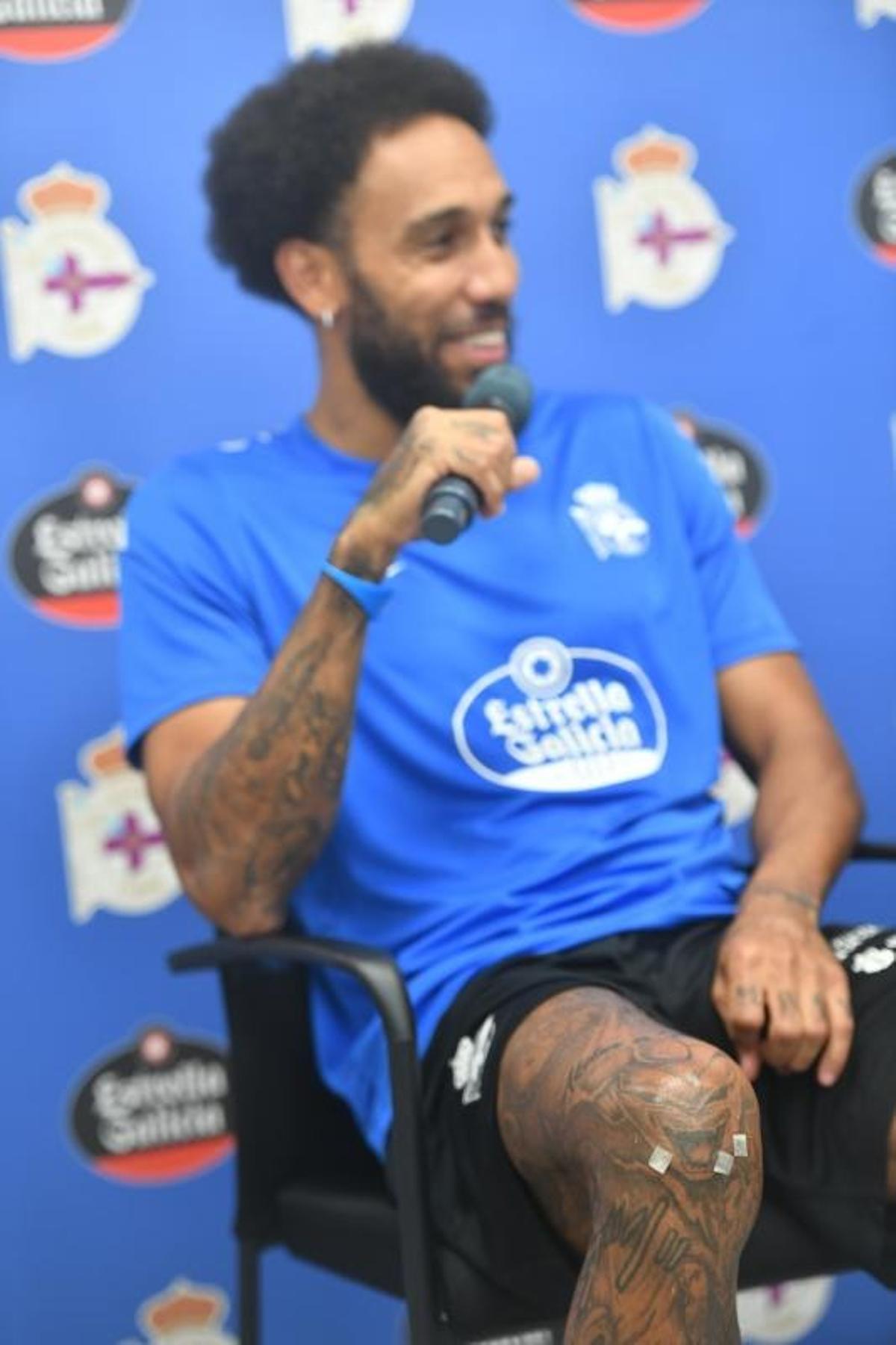 Aubameyang, durante la rueda de prensa