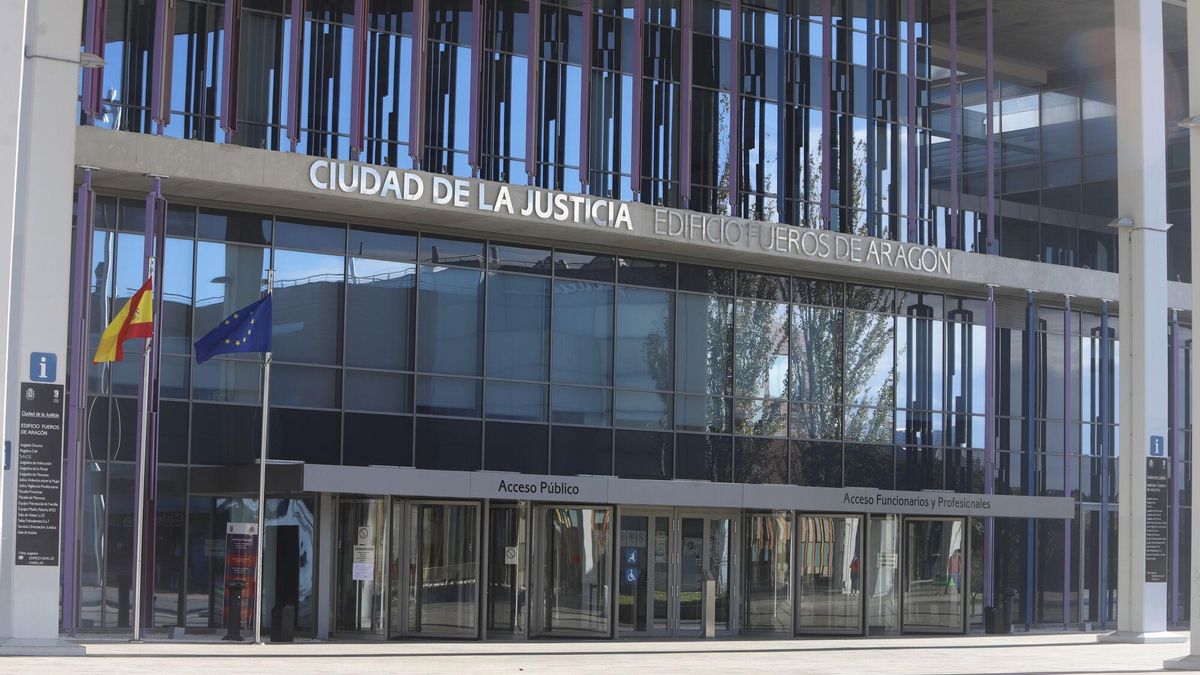 Acceso a la Ciudad de la Justicia en Zaragoza.
