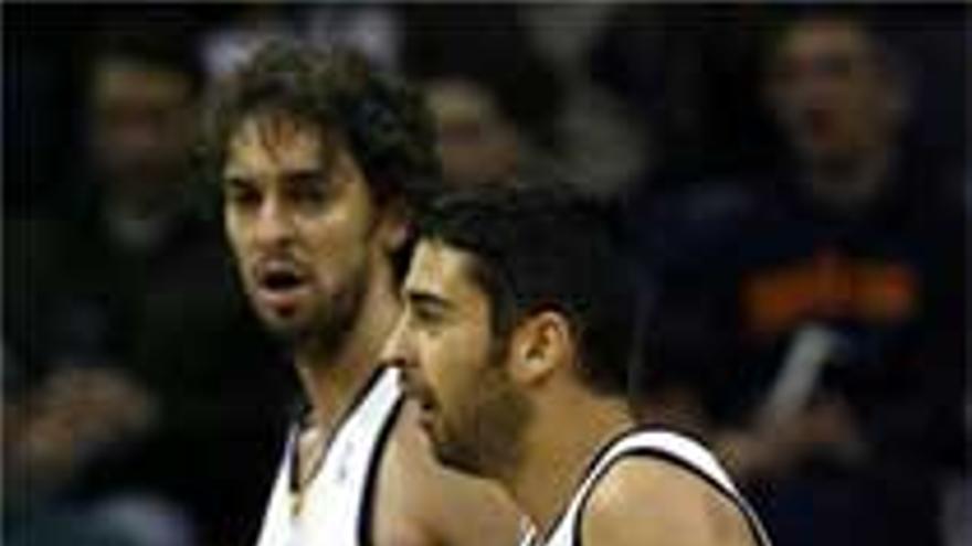 Navarro y Gasol vuelven a liderar la victoria de los Grizzlies