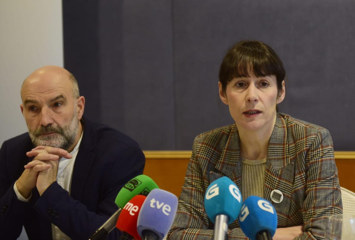 Néstor Rego y Ana Pontón presentan en A Coruña la campaña 'Co BNG, Galiza gaña'.