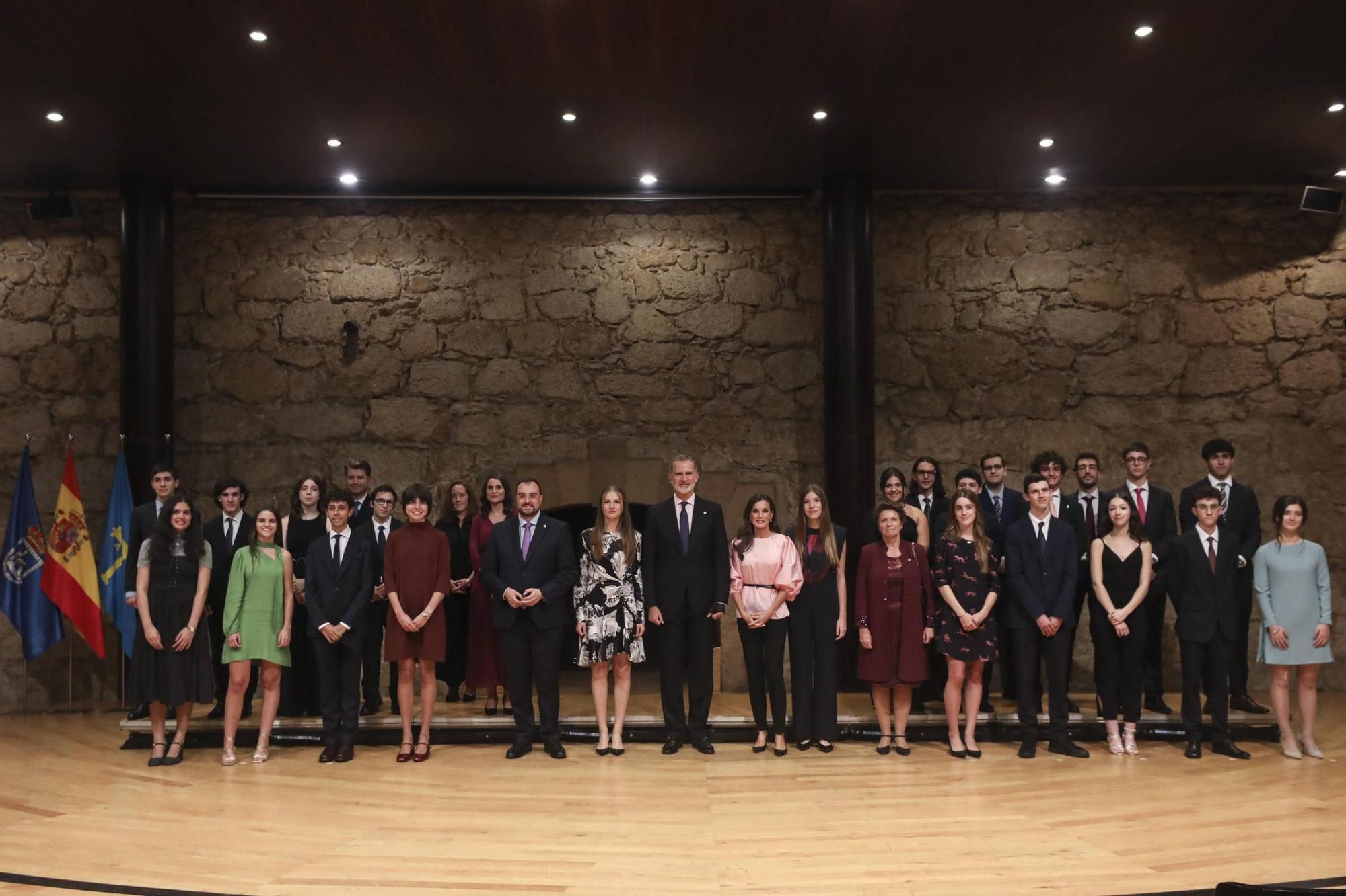 EN IMÁGENES: La Familia Real asiste en Oviedo al concierto de los premios "Princesa de Asturias"