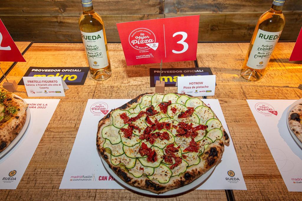 La ganadora a mejor pizza de España es esta delicia de Pistacho, calabacín y tomate