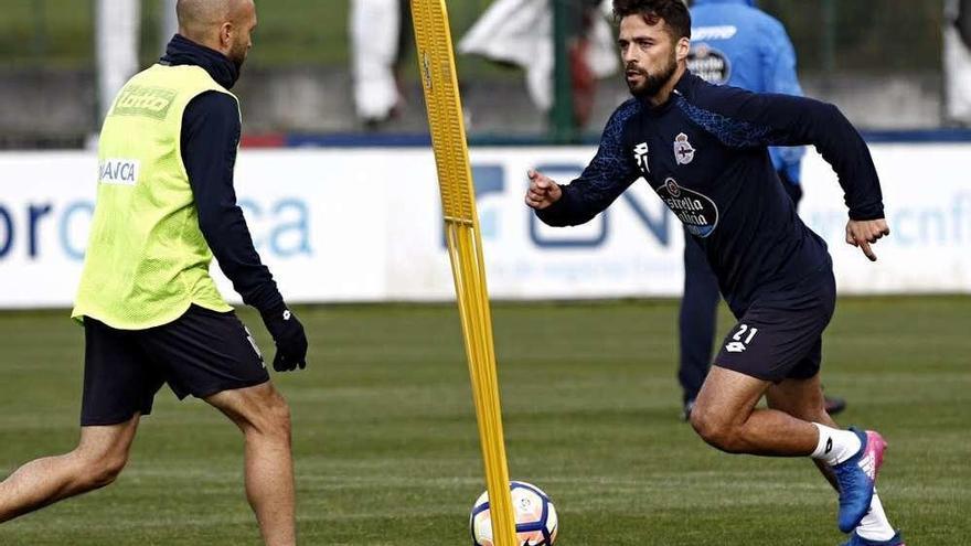 Bruno Gama, junto a Laure, en el entrenamiento de ayer.