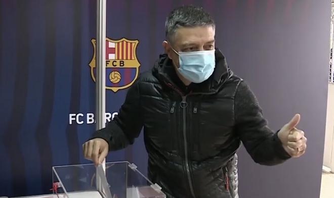 García Pimienta, técnico del Barça B, también ha votado ya