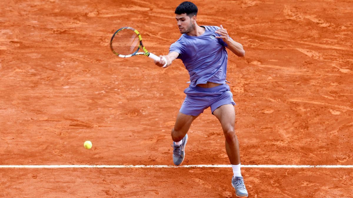 Alcaraz superó a Cerúndolo en Montecarlo.