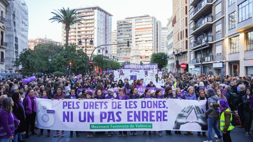 Las calles se tiñen de morado este 8 de marzo