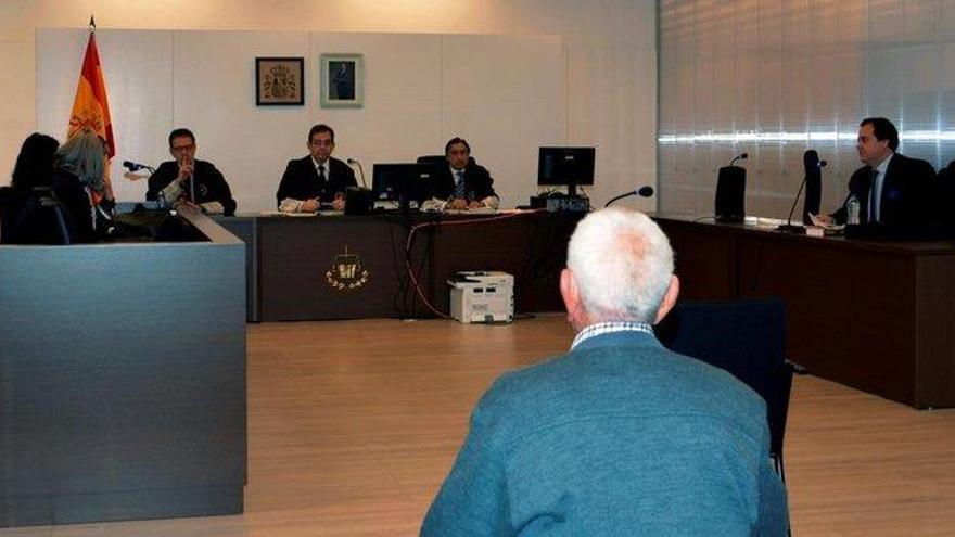 Imputado un octogenario por maltratar a su mujer durante 60 años