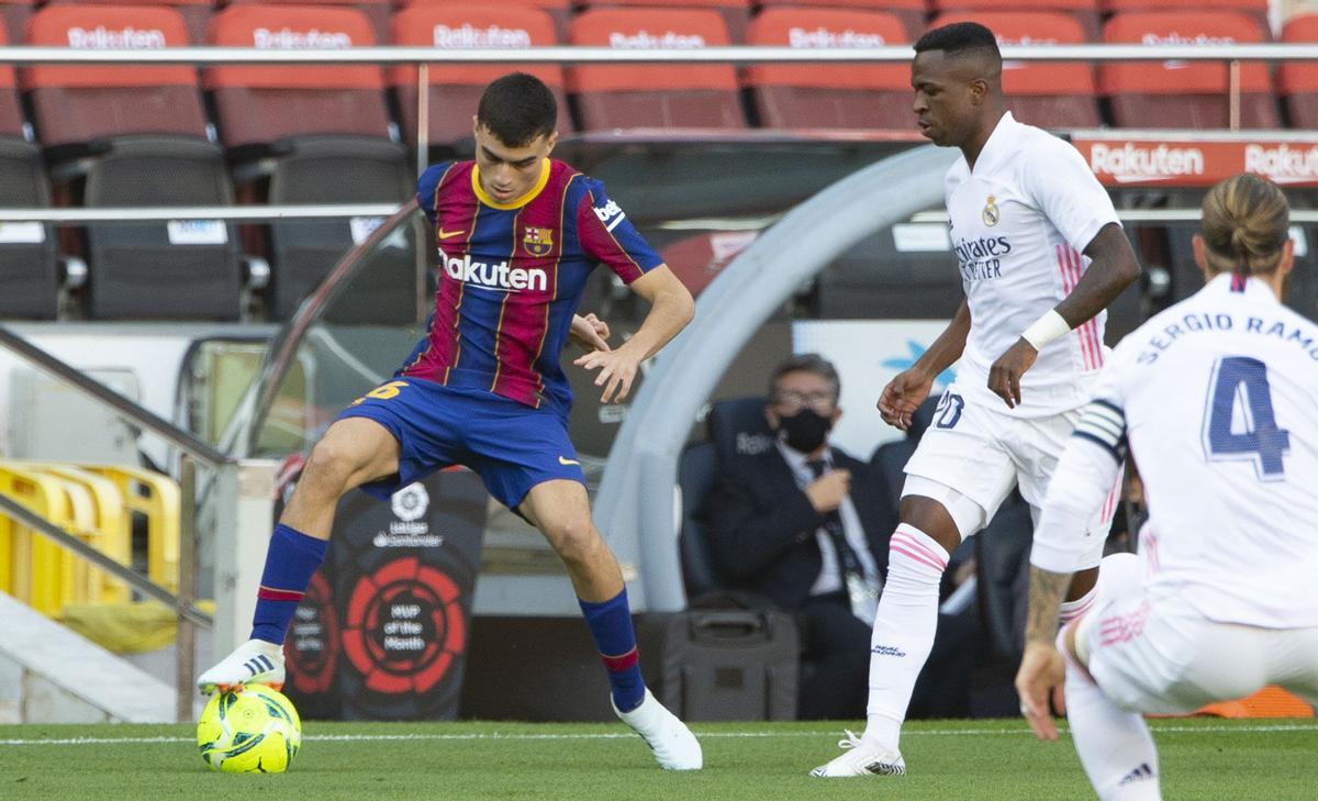 Pedri, en su primer clásico en un Spotify Camp Nou vacío por la pandemia