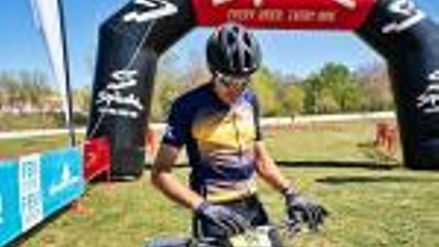 Hansueli s&#039;emporta la MTB Challenge