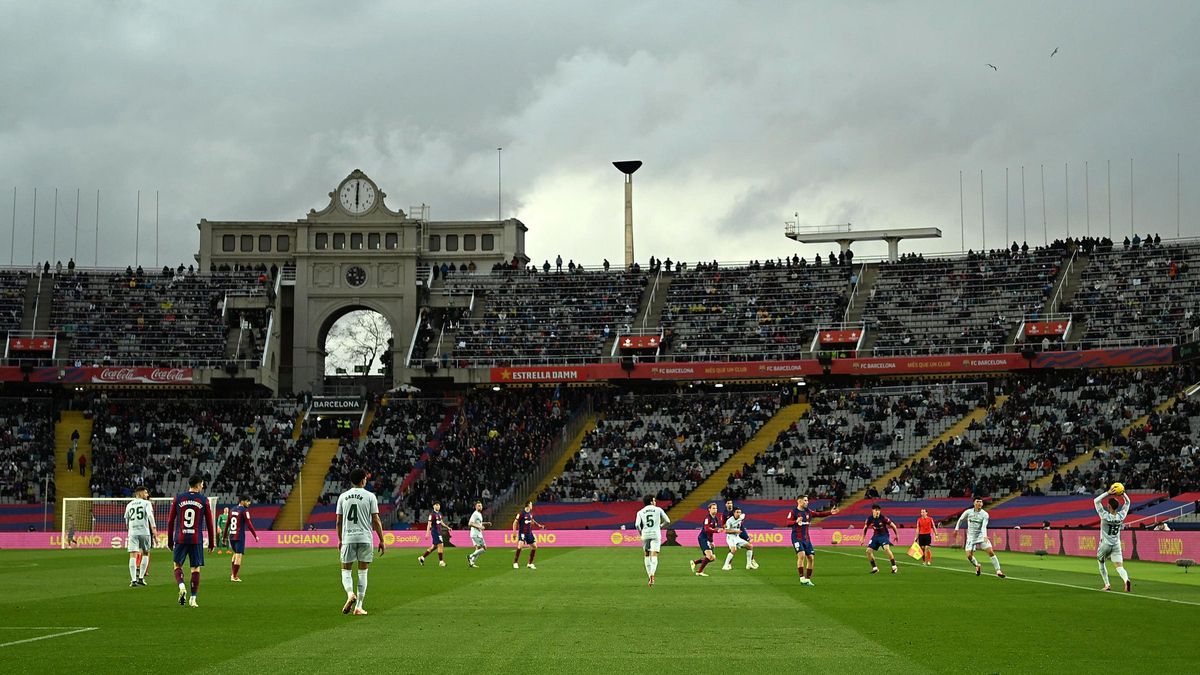 FCB en el estadio olímpico de Montjuic FCB en el estadio olímpico de Montjuic