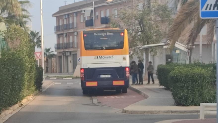 Cheste recupera el transporte público en autobús y la conexión con València