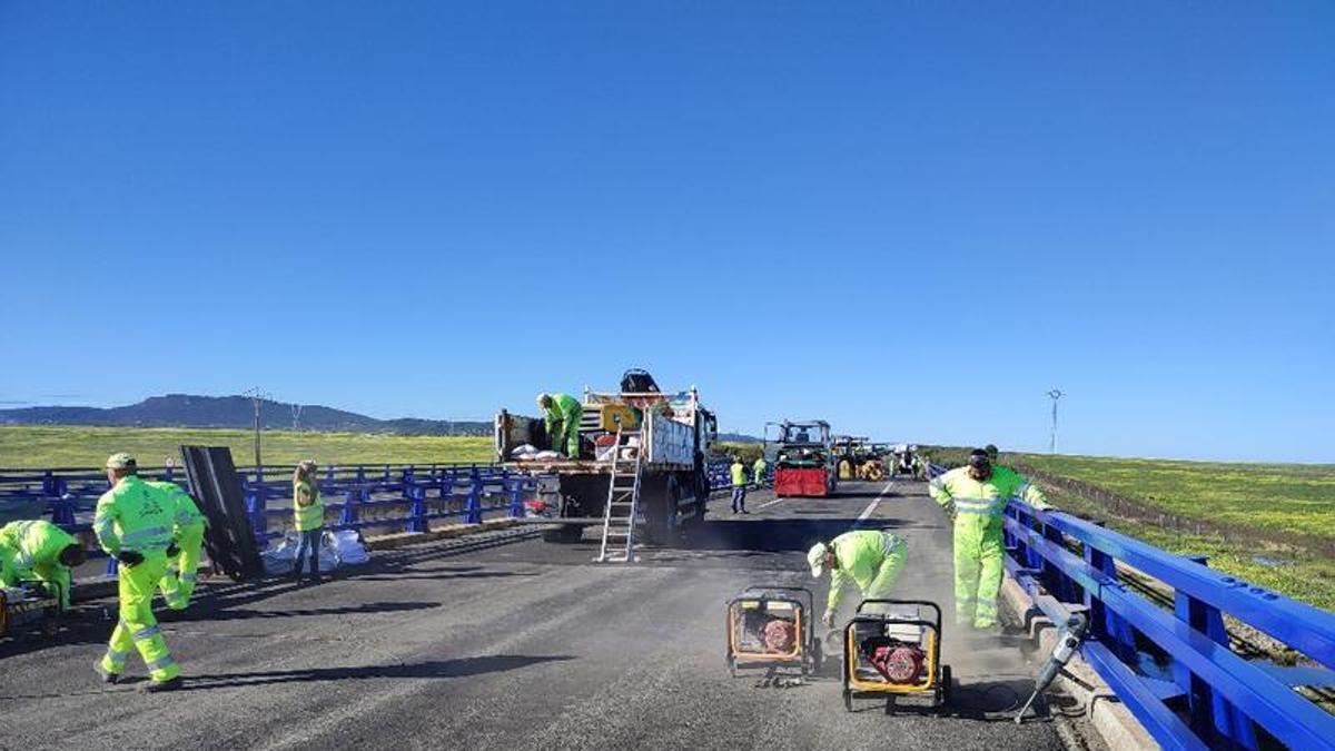 Reparación del firme en la losa de transición en la A-58.