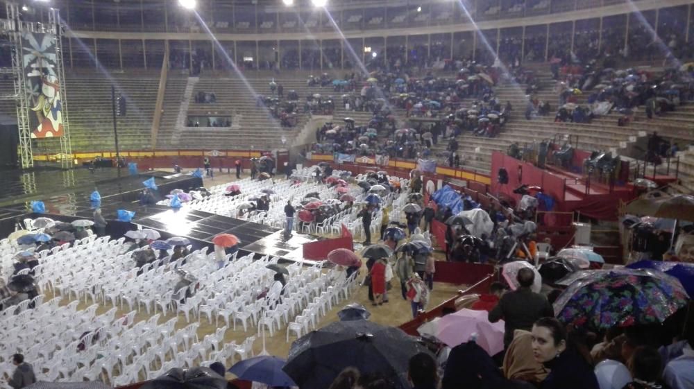 Interrumpen la elección de la Bellea del Foc infantil a causa de la lluvia