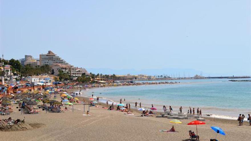 Diez playas de Málaga ya han superado el aforo máximo