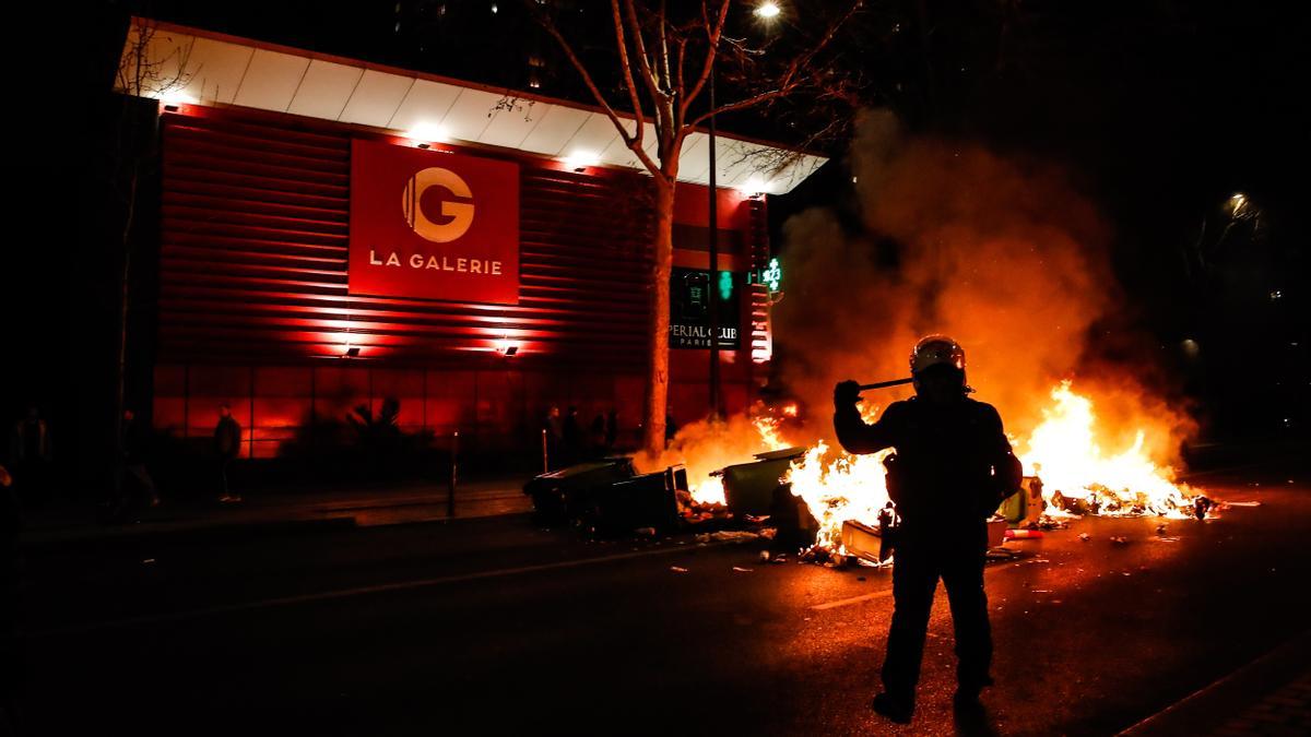 Francia protesta: 169 detenidos en una nueva noche de disturbios.