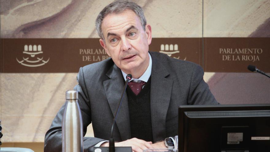 Zapatero cancela su conferencia en Palma : su vuelo desde Madrid afectado por la niebla