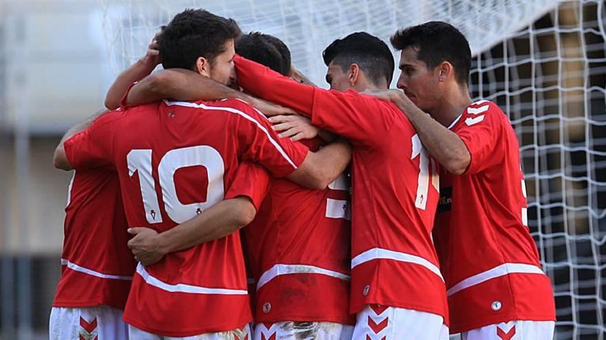 Real Murcia y Cartagena llegan al   derbi con el pie en el acelerador