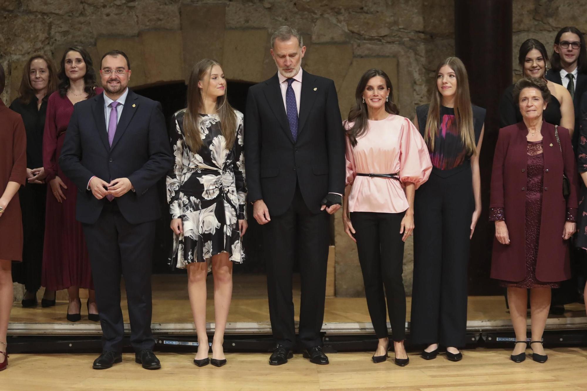 EN IMÁGENES: La Familia Real asiste en Oviedo al concierto de los premios "Princesa de Asturias"