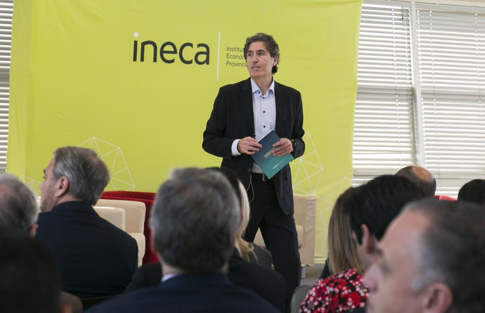 Presentación del informe de Ineca en el Distrito Digital