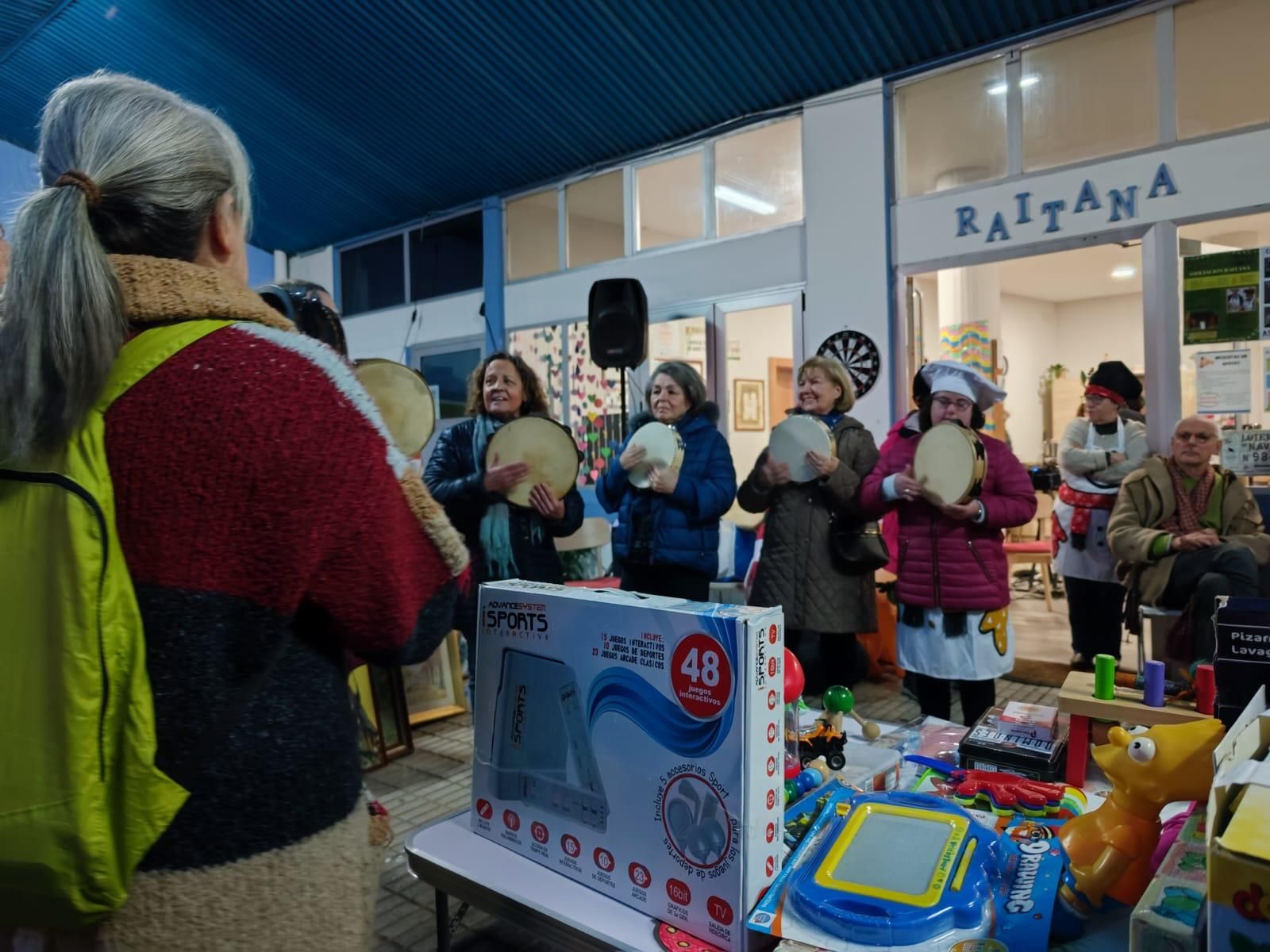 Música, talleres y un sinfín de productos: Raitana inaugura su mercadillo solidario