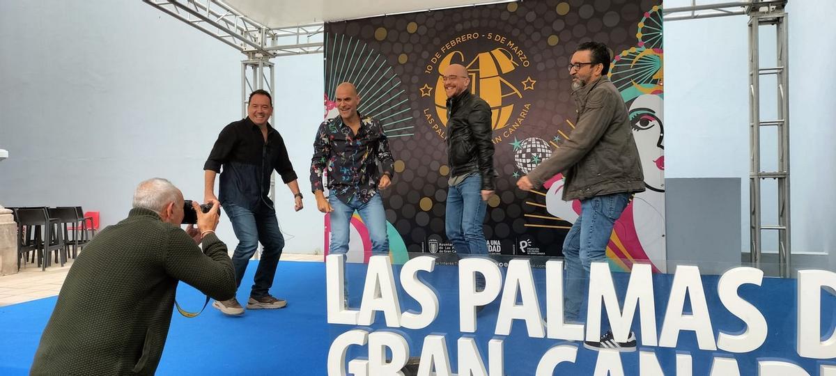 Imagen del acto de este viernes donde se anunció que 'Los Salvapantallas' serán los pregoneros del Carnaval de Las Palmas de Gran Canaria 2023. de los pregoneros del Carnaval de