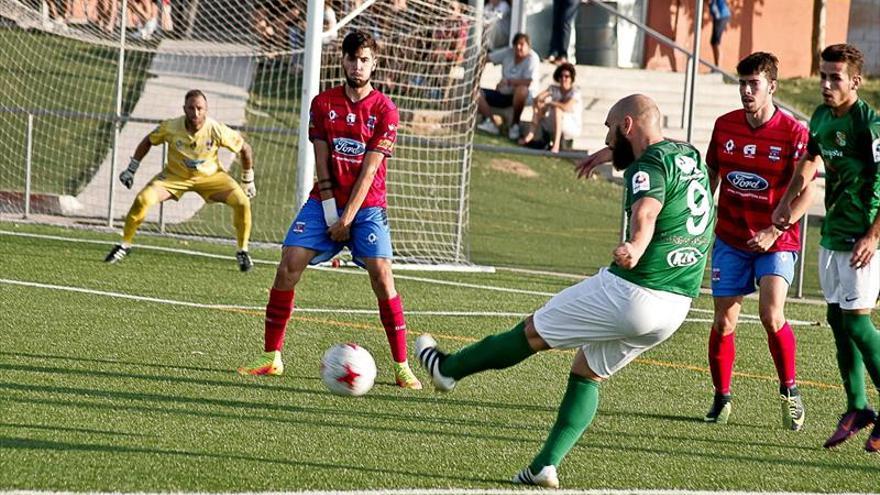 El Moralo, brillante líder provisional con su fútbol y goles