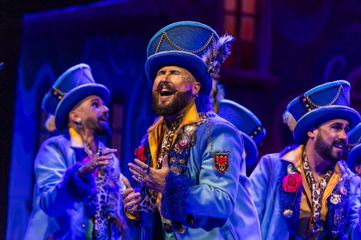 Un momento de la actuación de la comparsa 'El desvelo'