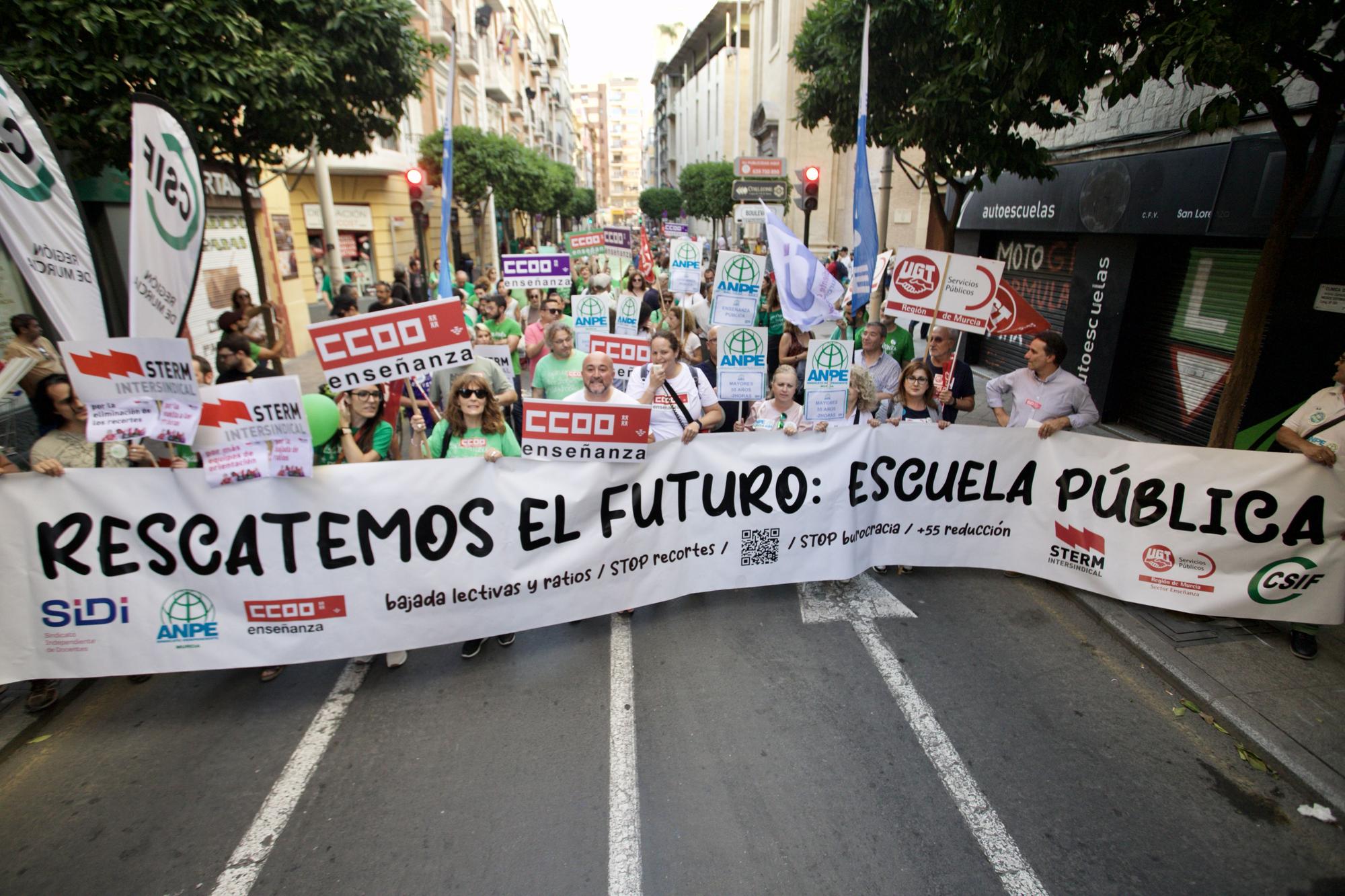 Manifestación en defensa de la educación pública en Murcia