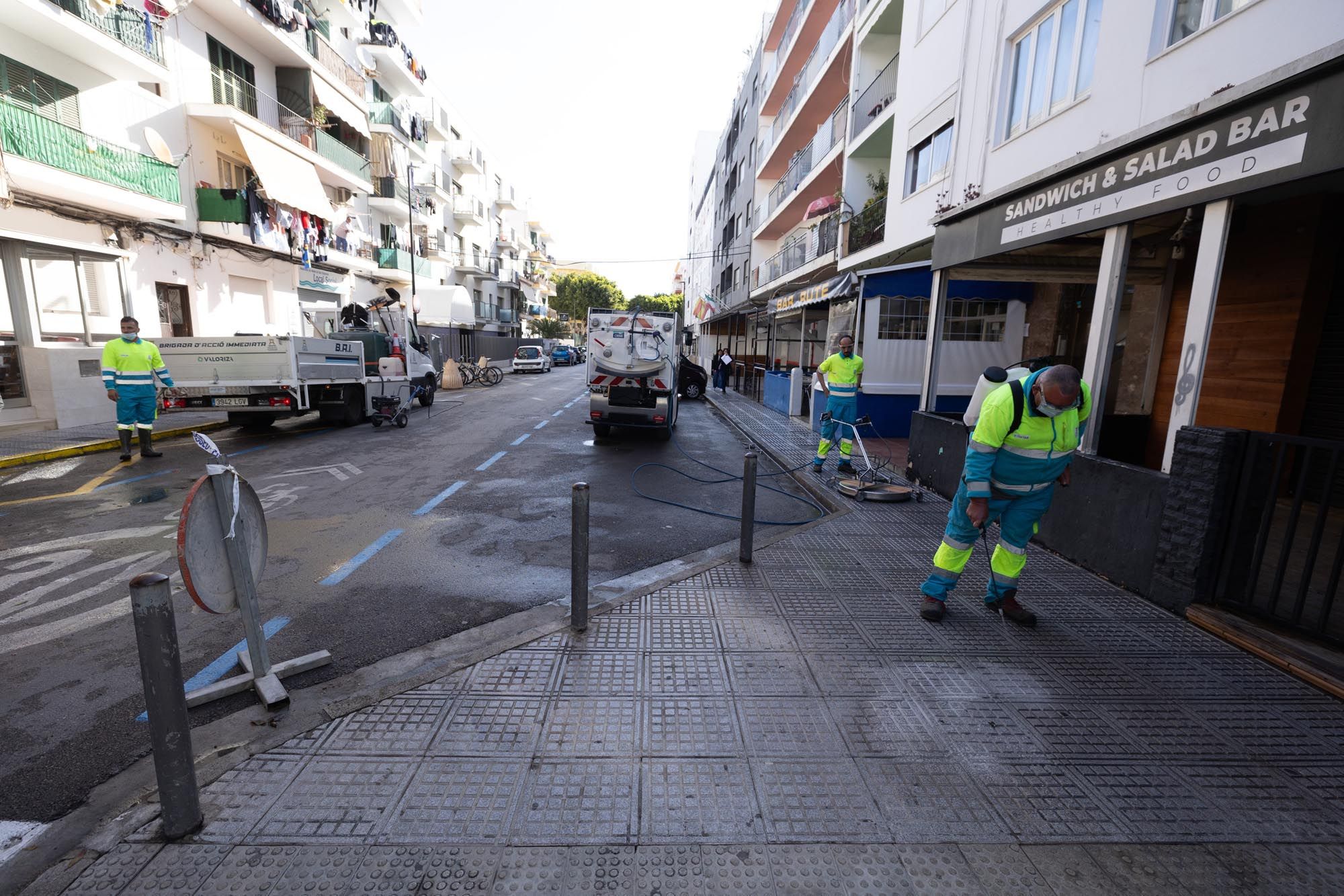 Galería de imágenes de la limpieza integral del barrio de ses Figueretes