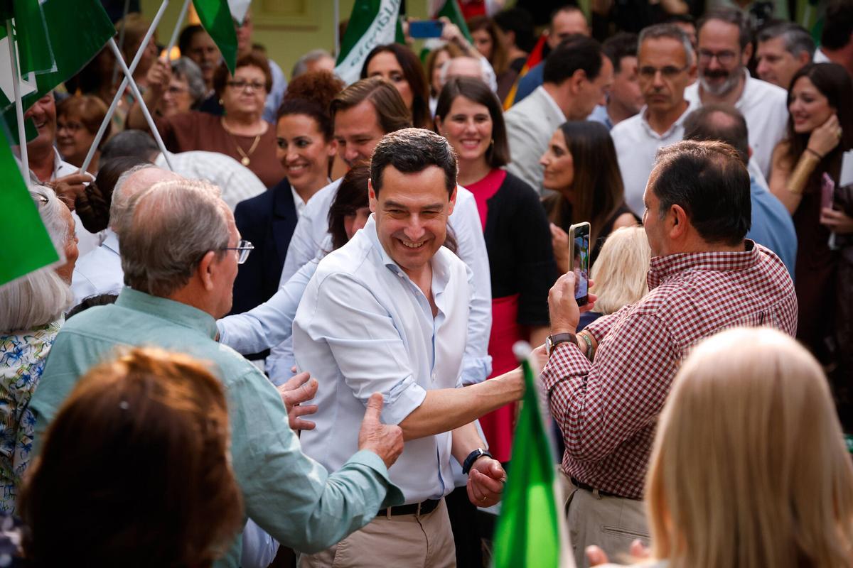 Juanma Moreno, ayer en Palma del Río.