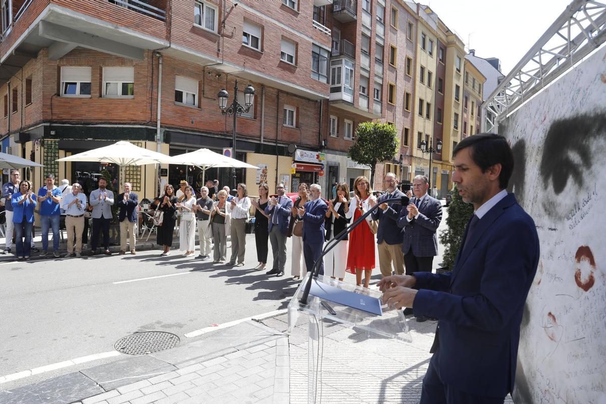 Oviedo evoca a la "España que lloró unida" por Miguel Ángel Blanco y a que los etarras "no gobiernen más"