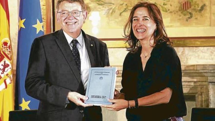 Ximo Puig con la presidenta del Consell Jurídic Consultiu.