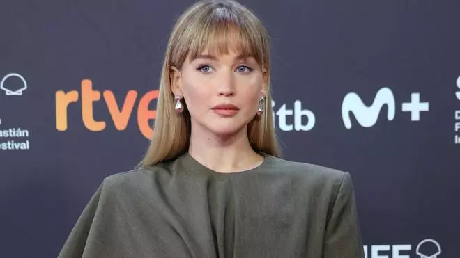 Mar Mira, médica estética, analiza los retoques de cara de Jennifer Lawrence: "La blefaroplastia no solo es estética"