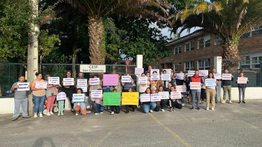 Protesta por los “recortes ilegales” en Educación Infantil en el CEIP ...