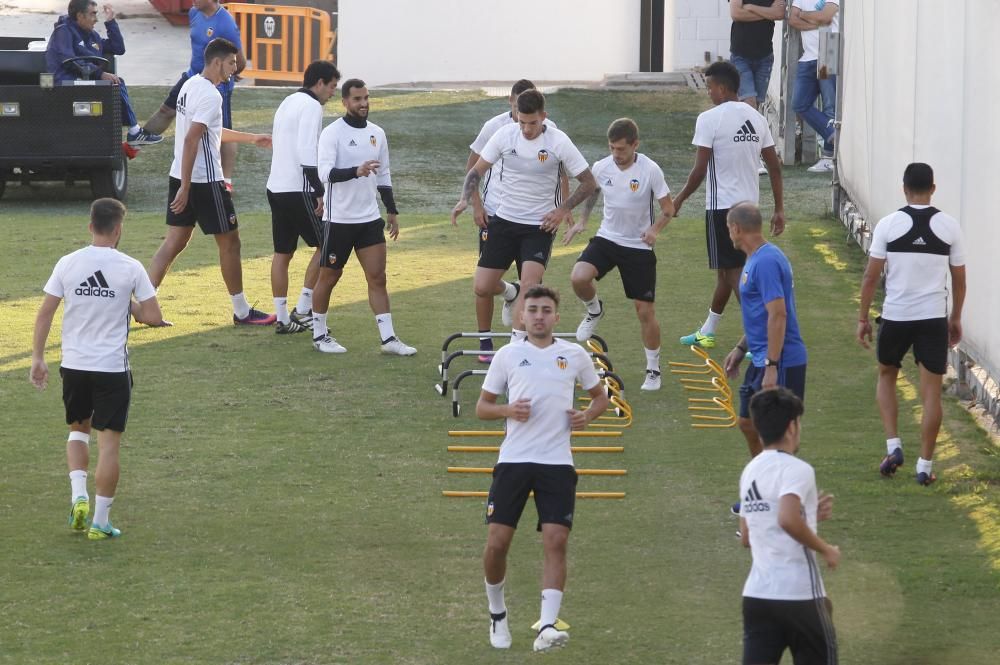 Las mejores imágenes del entrenamiento del Valencia de este martes