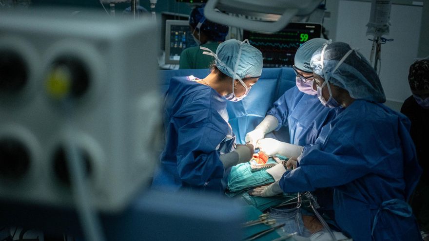 Un canario tarda tres meses más que un vasco en ser atendido por un médico especialista