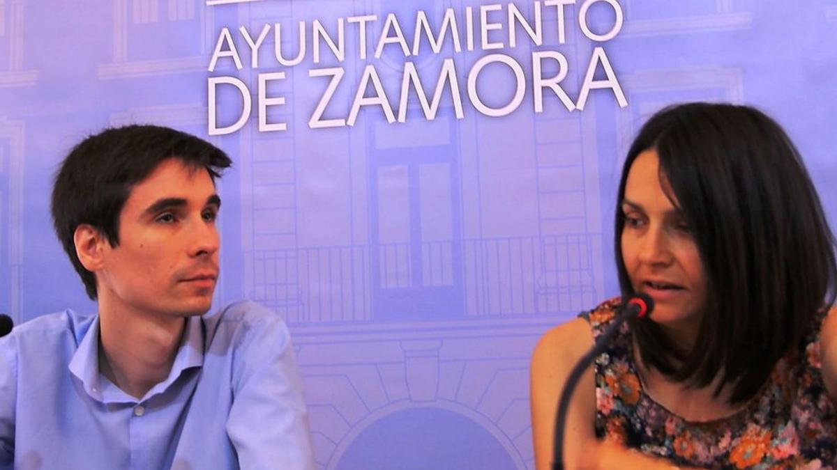 Sergio López y María Eugenia Cabezas presentan el programa.