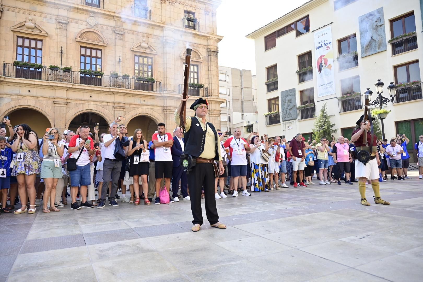 Galería | Un millar de peñistas toman Castellón