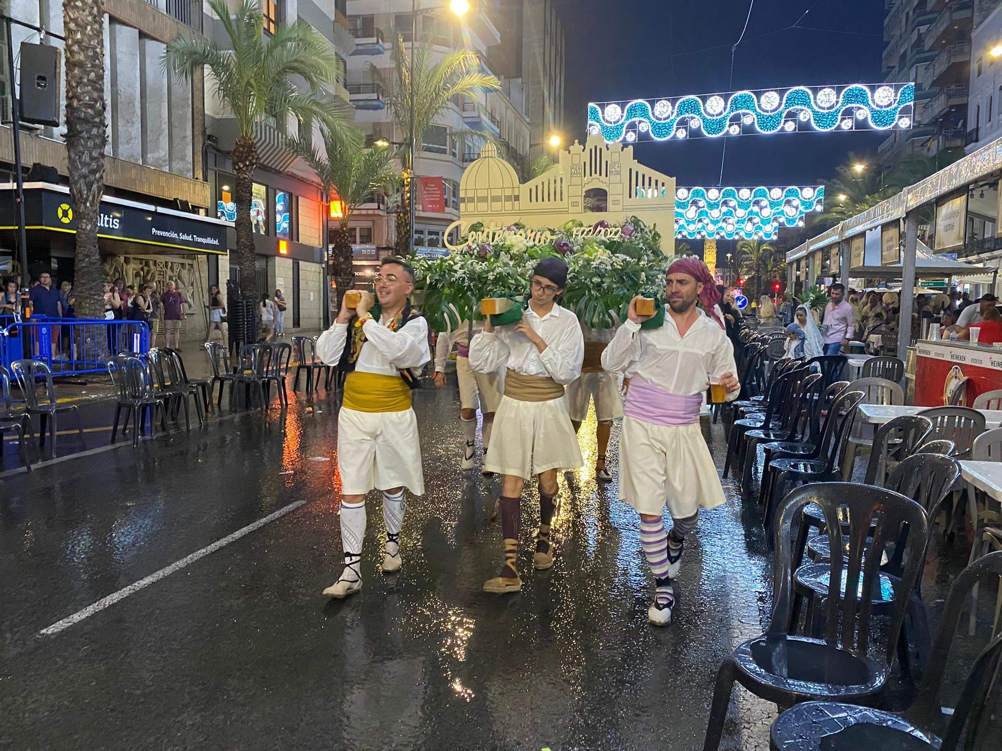 Una banyà por adelantado: la Ofrenda se cancela por la lluvia