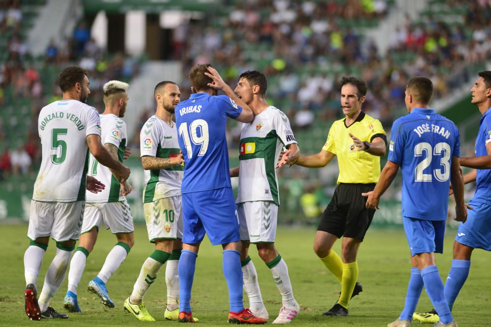 Partido de la primera jornada entre el Elche y el Fuenlabrada