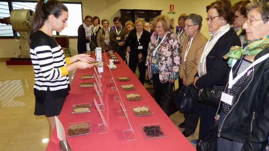 Tineo festeja con una comida el Día de la Mujer Rural