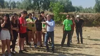 Córdoba celebra el Día del Medio Ambiente soltando aves en la laguna de Zóñar, en Aguilar